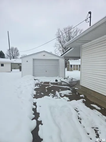 $138,000 | 14 Hiel Drive, Bushnell, IL 61422