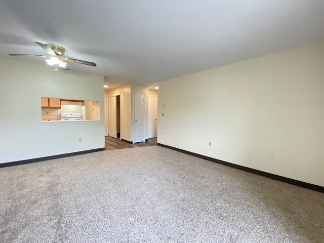 $1,698 | 155 Eastern Avenue, Unit 103, Manchester, NH 03104