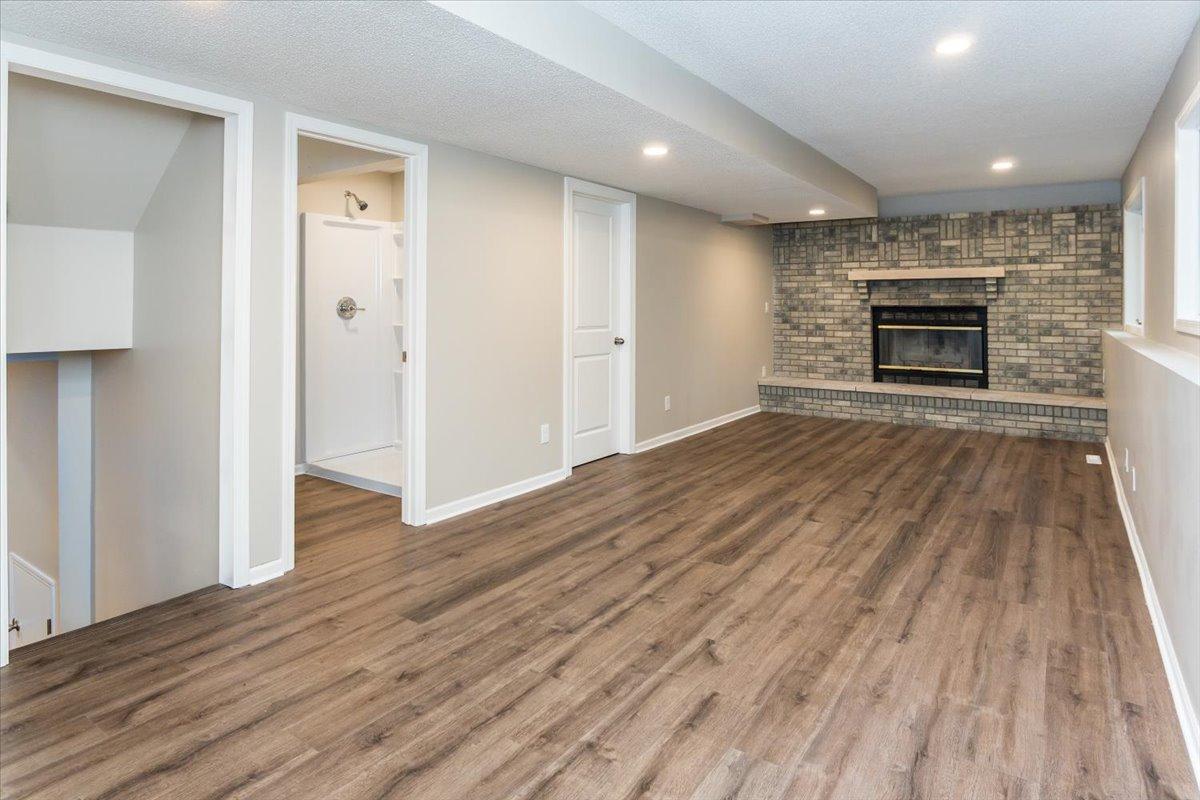 819 Dorland Road South Maplewood, MN 55119 - Photo 19 of 32