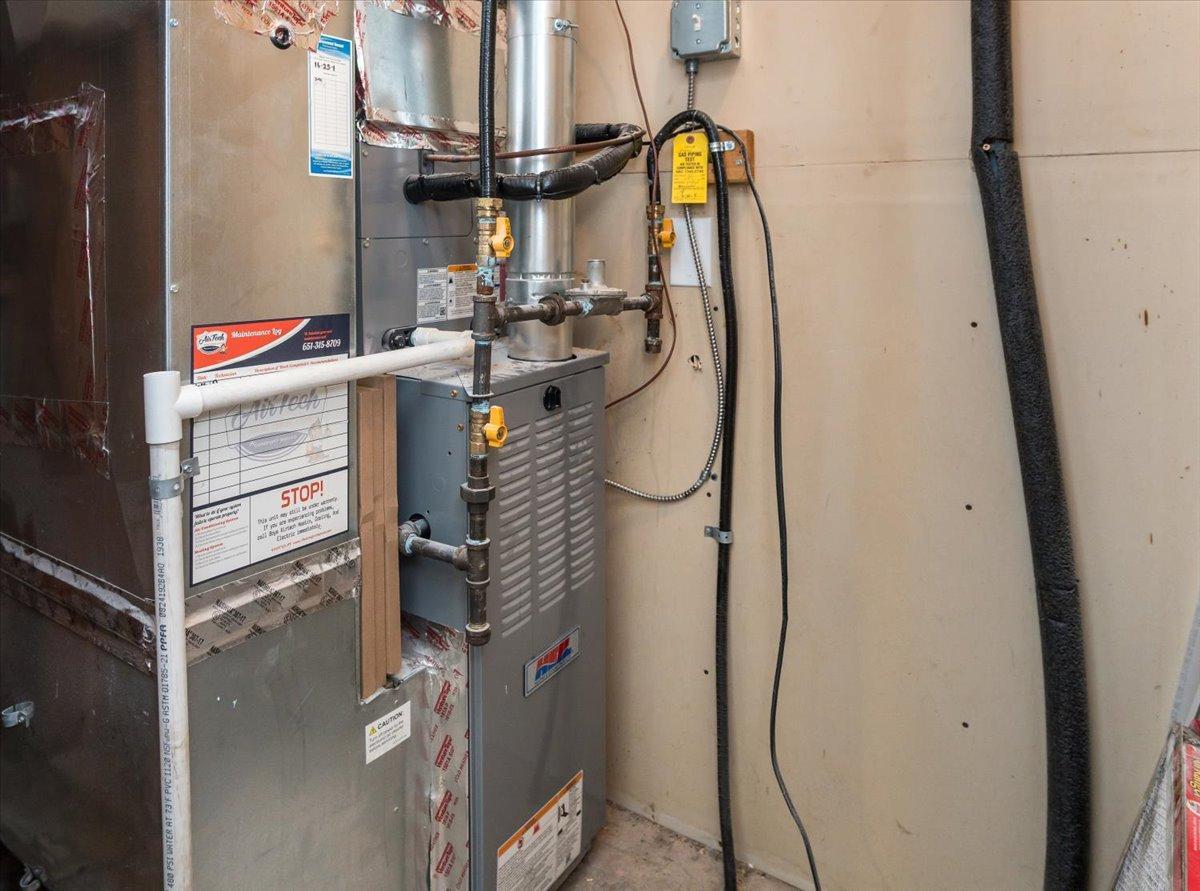 819 Dorland Road South Maplewood, MN 55119 - Photo 25 of 32