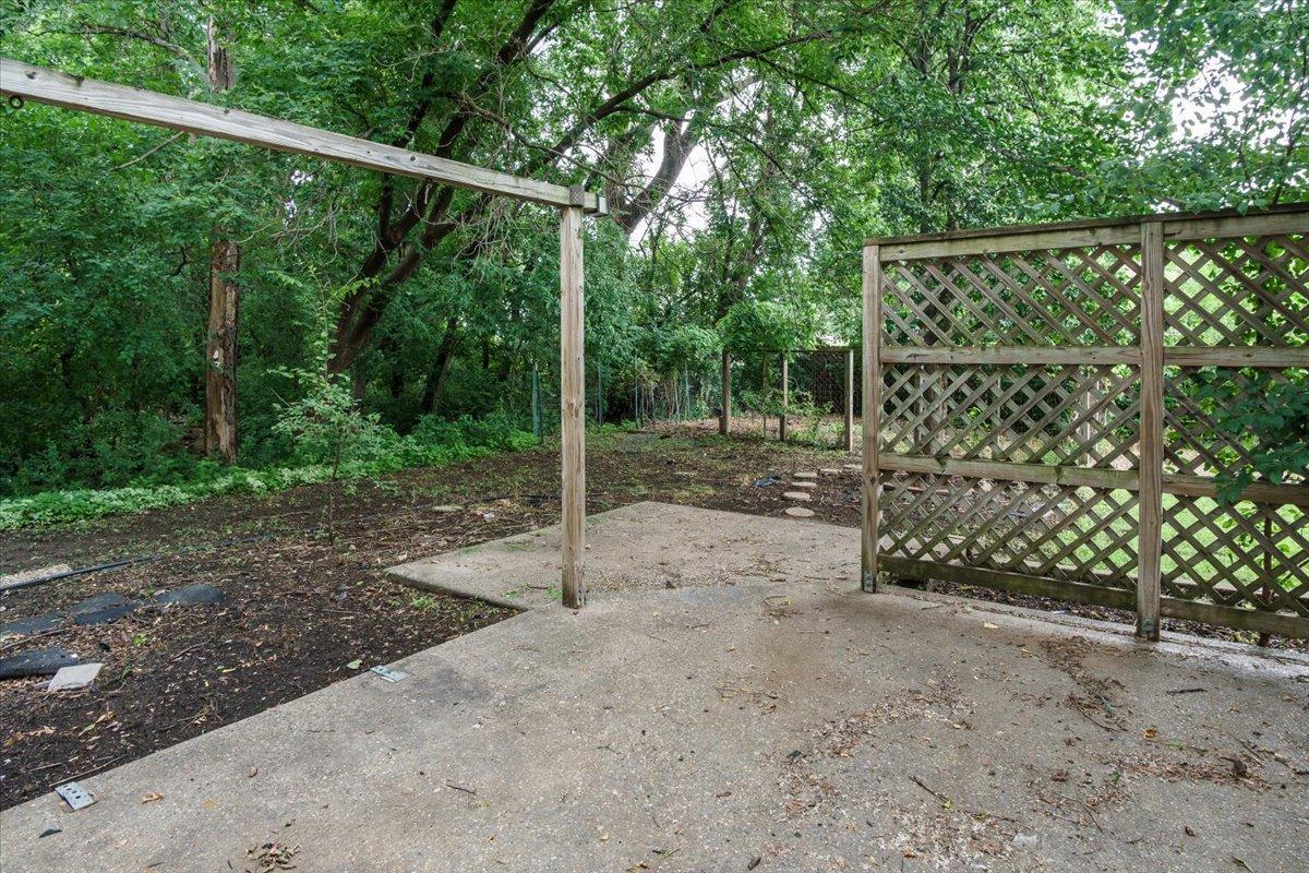 819 Dorland Road South Maplewood, MN 55119 - Photo 29 of 32