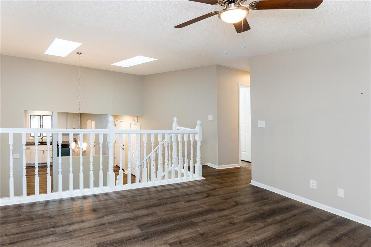 819 Dorland Road South Maplewood, MN 55119 - Photo 10 of 32