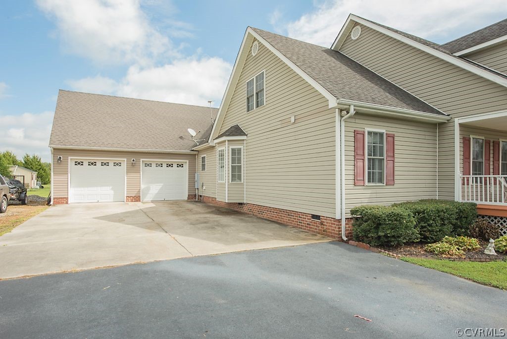 9750 Holdsworth Road Disputanta, VA 23842 - Photo 5 of 49 Gallery Image 5