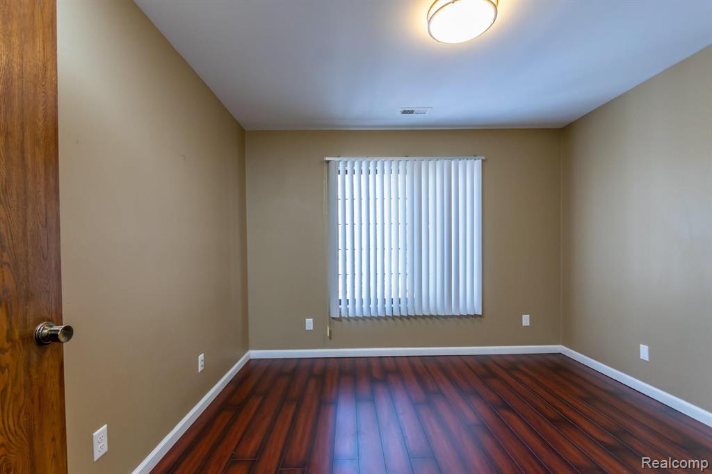 1504 Meadowside Drive Rochester Hills, MI 48307 - Photo 21 of 26