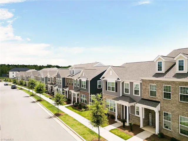 $304,500 | 1419 Prospect Hl Street, Kernersville, NC 27284