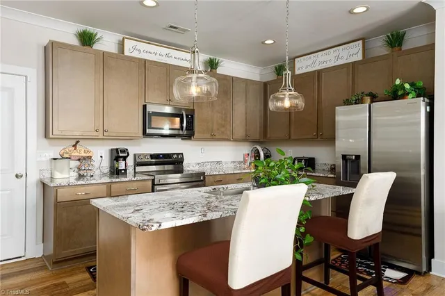 $304,500 | 1419 Prospect Hl Street, Kernersville, NC 27284