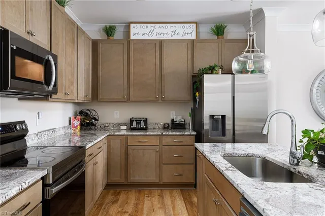 $304,500 | 1419 Prospect Hl Street, Kernersville, NC 27284