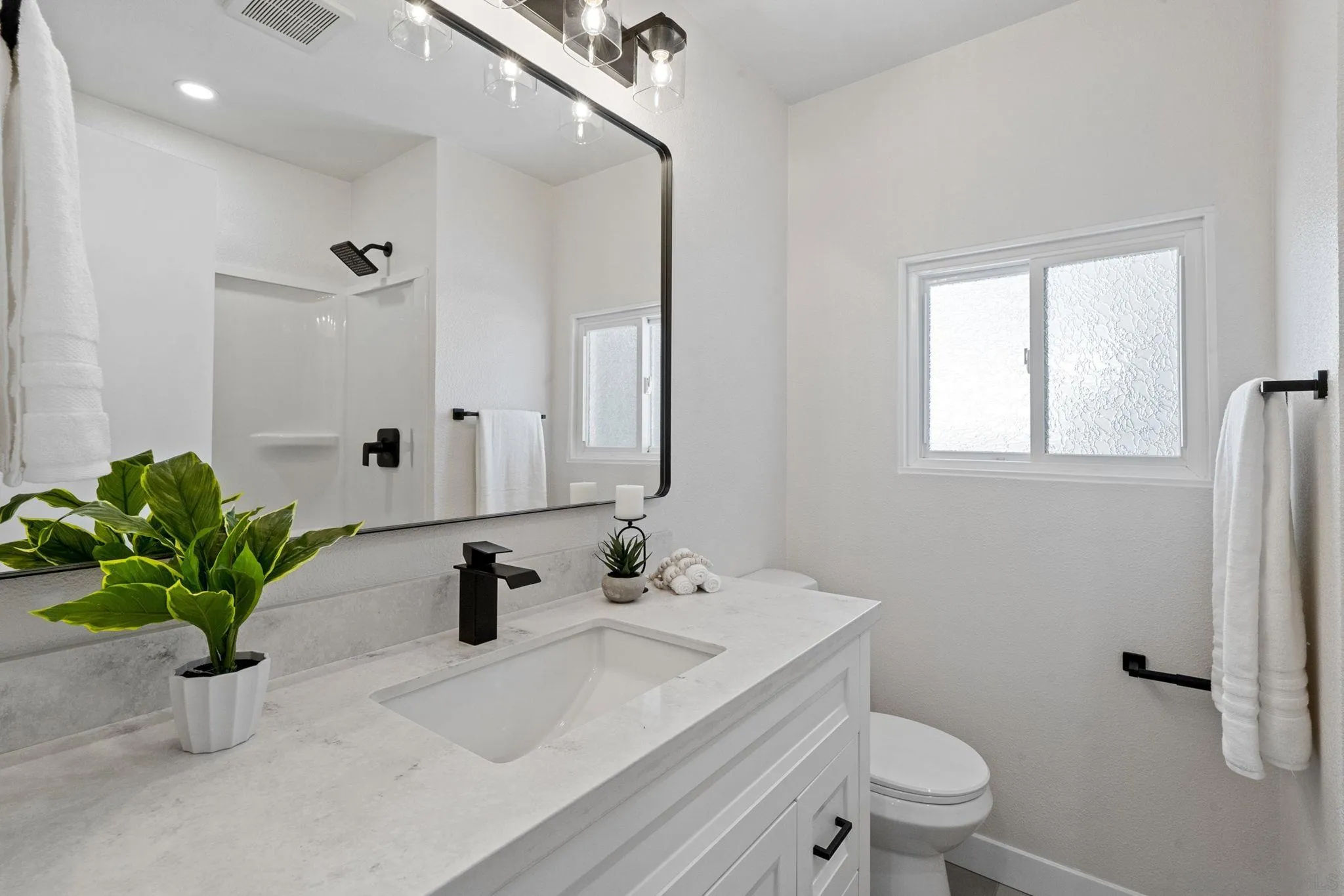 8301 Mission Gorge Road, Unit 170 Santee, CA 92071 - Photo 13 of 22 Gallery Image 13