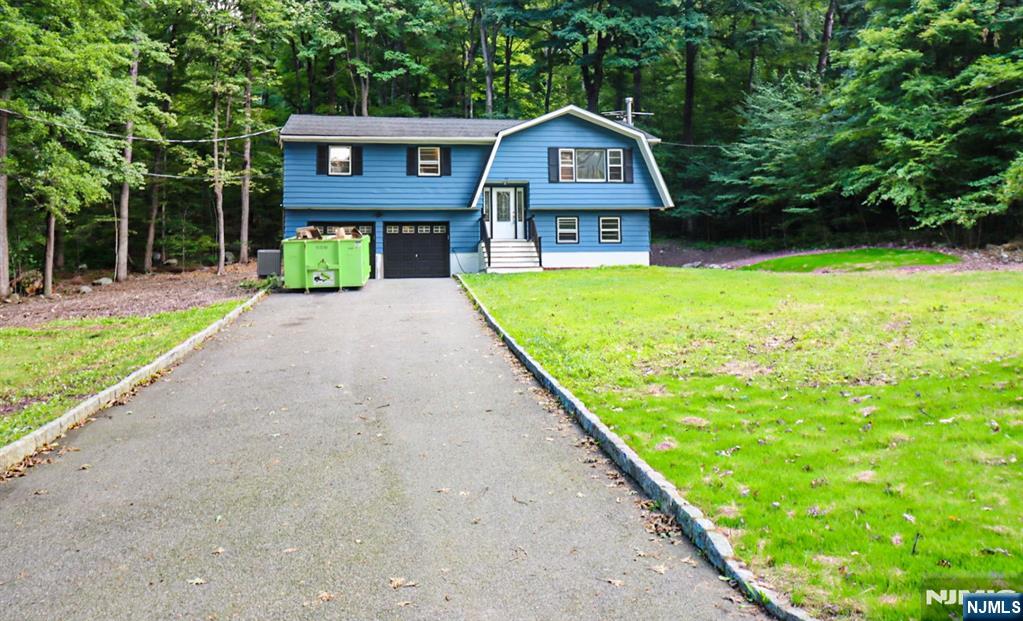 95 Longwood Lake Road Oak Ridge, NJ 07438 - Photo 1 of 20 Gallery Image 1