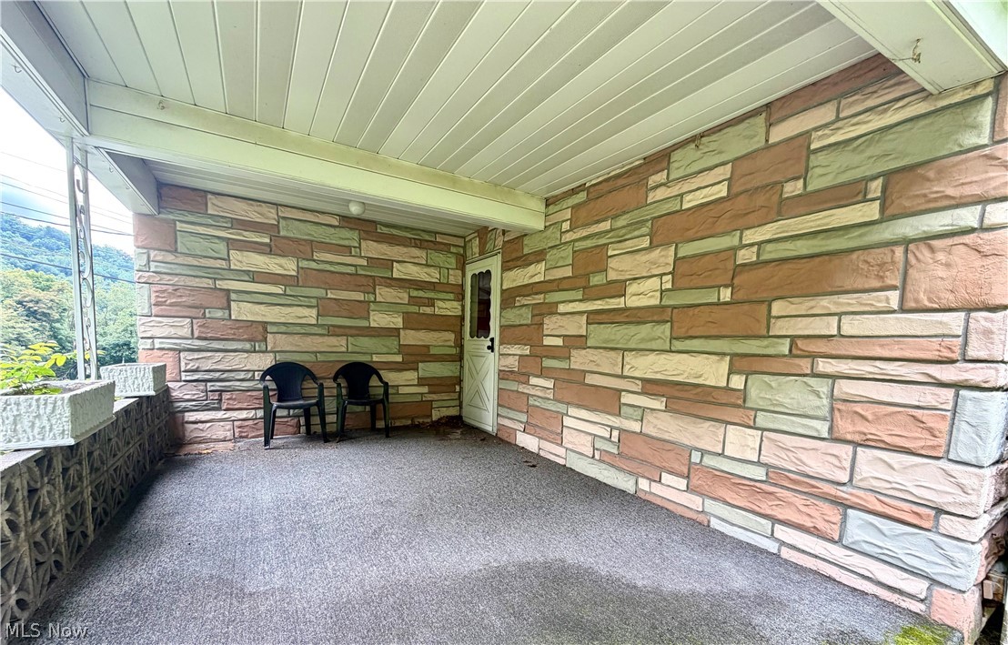 4166 Cross Creek Road Follansbee, WV 26037 - Photo 4 of 27 Gallery Image 4