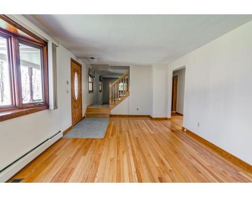 127 Cross Road Holyoke, MA 01040 - Photo 6 of 30