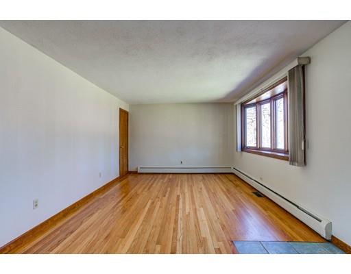 127 Cross Road Holyoke, MA 01040 - Photo 8 of 30