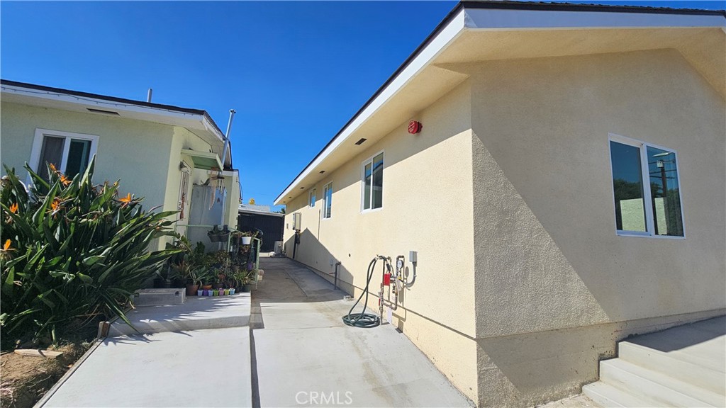 1203 Shorb Alhambra, CA 91803 - Photo 4 of 22 a view of entryway