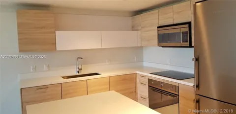 $629,900 | 16385 Biscayne Boulevard, Unit 1019, North Miami Beach, FL 33160