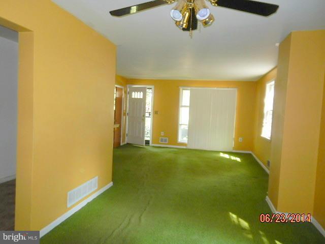 6811 Queens Ferry Road Baltimore, MD 21239 - Photo 6 of 20 Dining Room