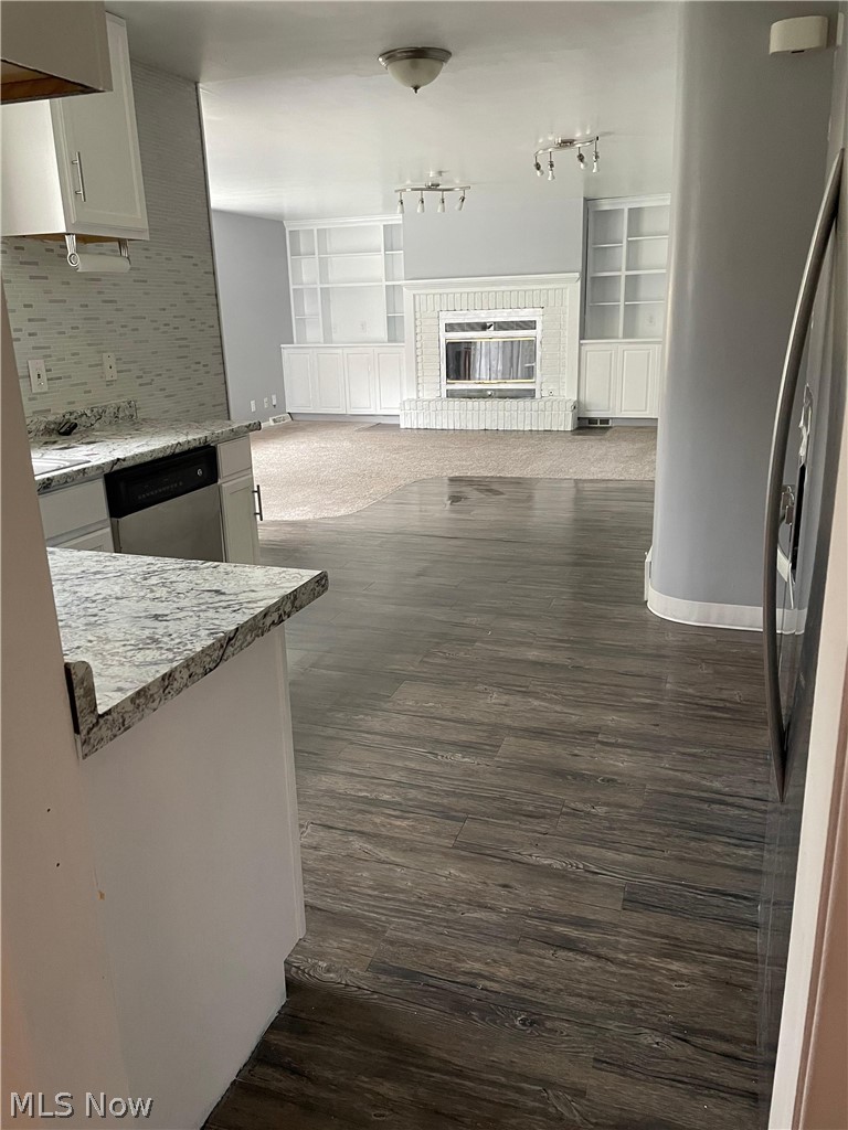 999 Professor Road Cleveland, OH 44124 - Photo 5 of 15