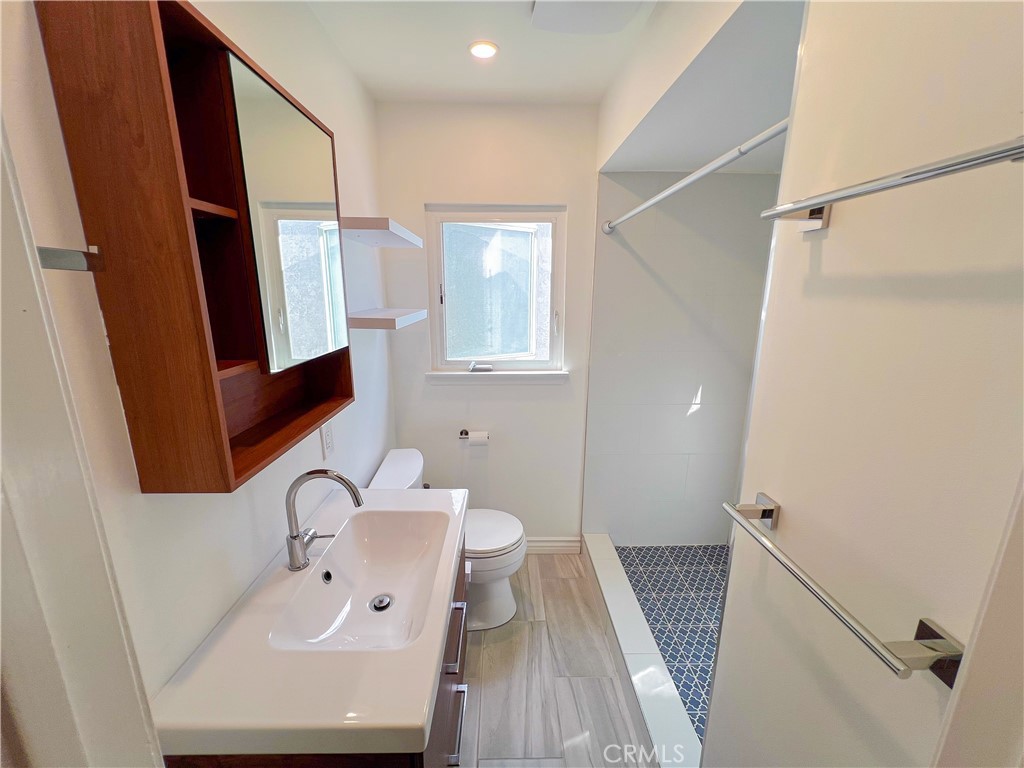 5835 Bowcroft Street, Unit 2 Los Angeles, CA 90016 - Photo 16 of 32