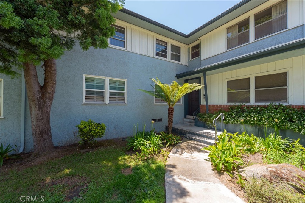 5835 Bowcroft Street, Unit 2 Los Angeles, CA 90016 - Photo 4 of 32