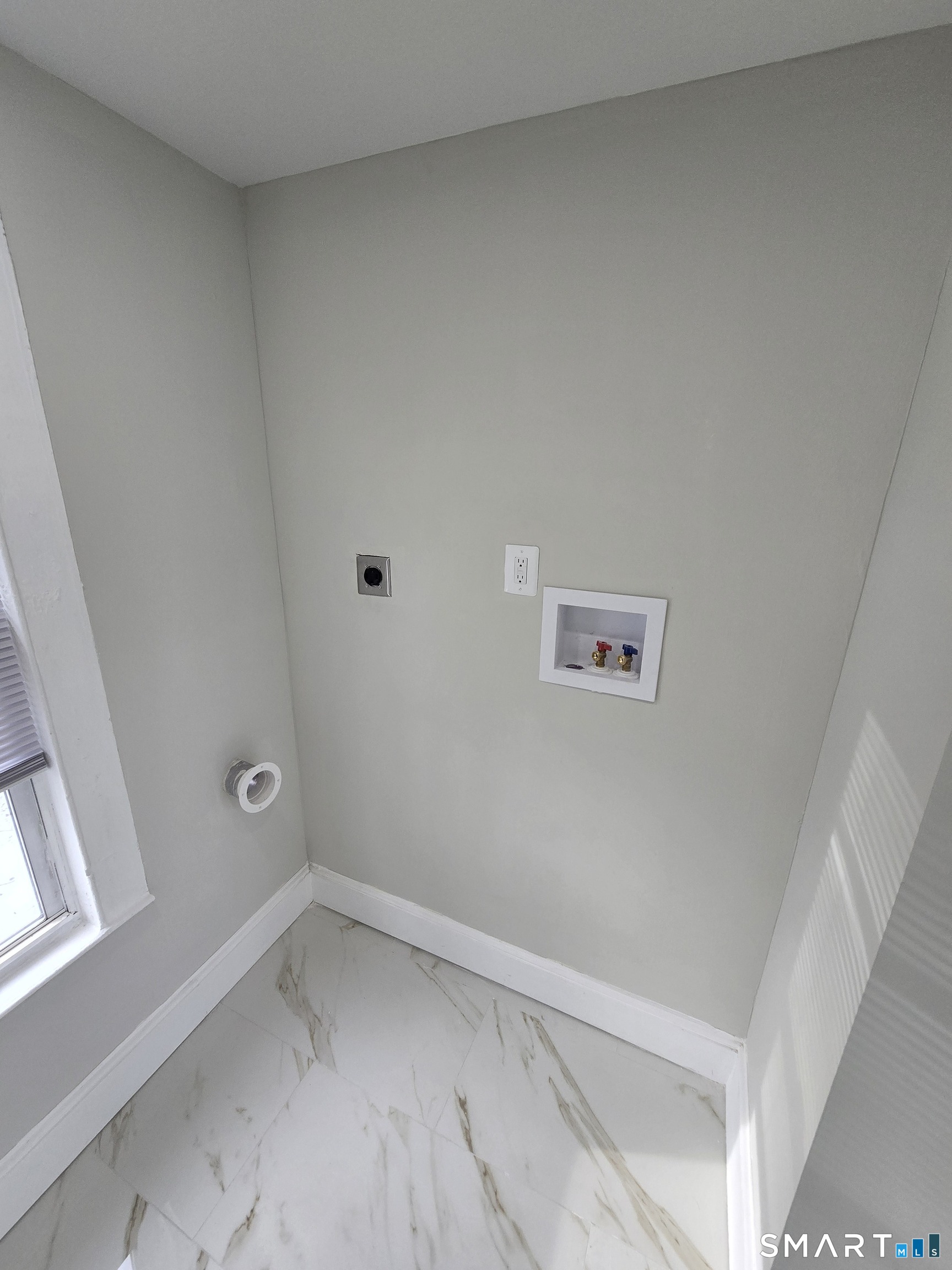 80 Dickerman Street New Haven, CT 06511 - Photo 27 of 31 a view of a small space