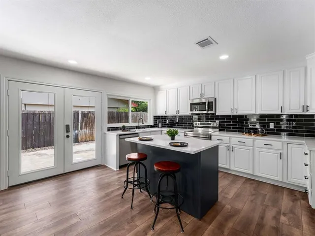 $2,600 | 1824 Arundel Drive, Carrollton, TX 75007