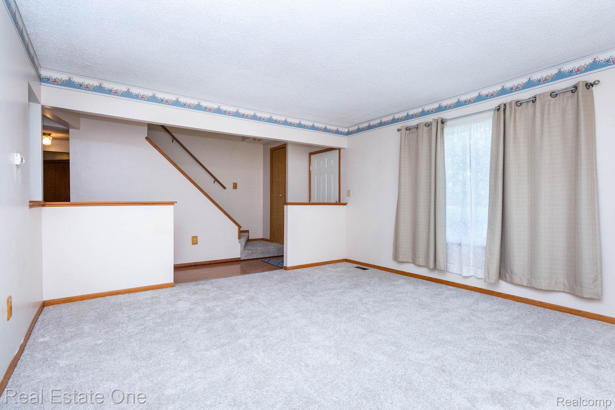 13912 Clinton River Road Sterling Heights, MI 48313 - Photo 7 of 43 interior (3).jpg