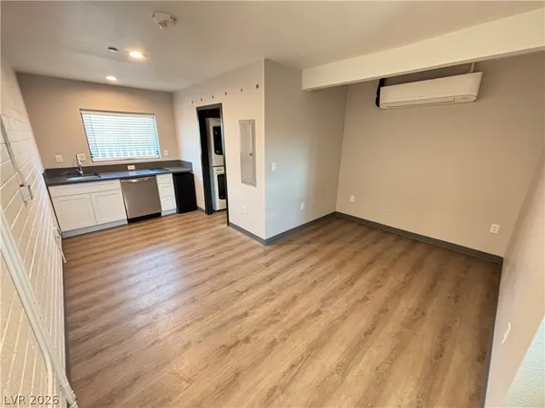 $825 | 218 South 11th Street, Unit 5, Las Vegas, NV 89101