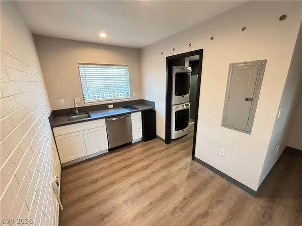 $825 | 218 South 11th Street, Unit 5, Las Vegas, NV 89101