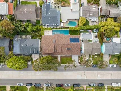 $7,998,000 | 427 Santa Ana Avenue, Newport Beach, CA 92663