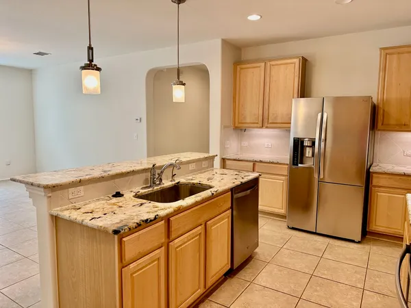 $2,300 | 413 Hunters Hill Drive, San Marcos, TX 78666