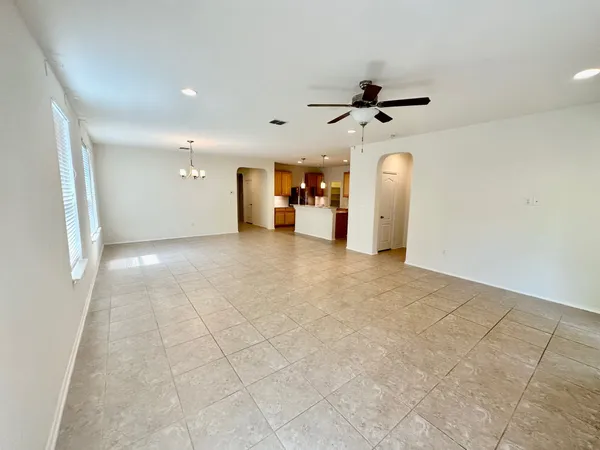 $2,300 | 413 Hunters Hill Drive, San Marcos, TX 78666