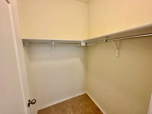 $2,300 | 413 Hunters Hill Drive, San Marcos, TX 78666