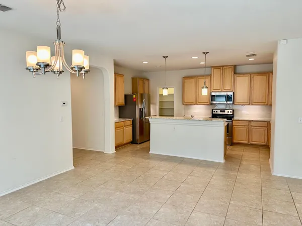 $2,300 | 413 Hunters Hill Drive, San Marcos, TX 78666