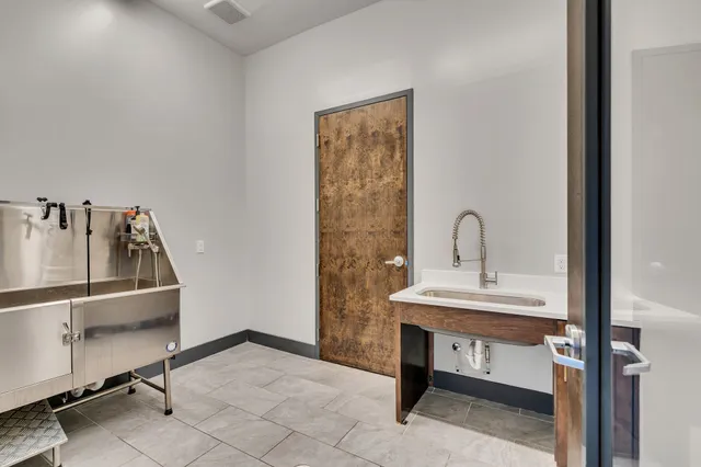 $285,000 | 1677 54th Avenue North, Unit 318, Nashville, TN 37209