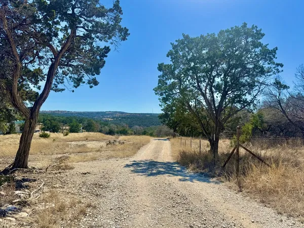 $649,000 | 135-145 Jon Bevan Lane, Ingram, TX 78025