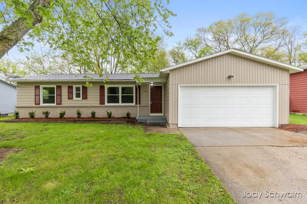 $355,000 | 279 Andover Street Southeast, Grand Rapids, MI 49548