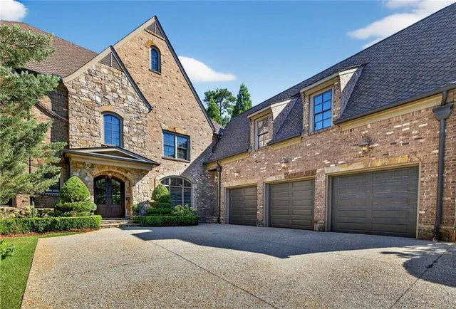 $2,500,000 | 840 Camden Park Court, Atlanta, GA 30342