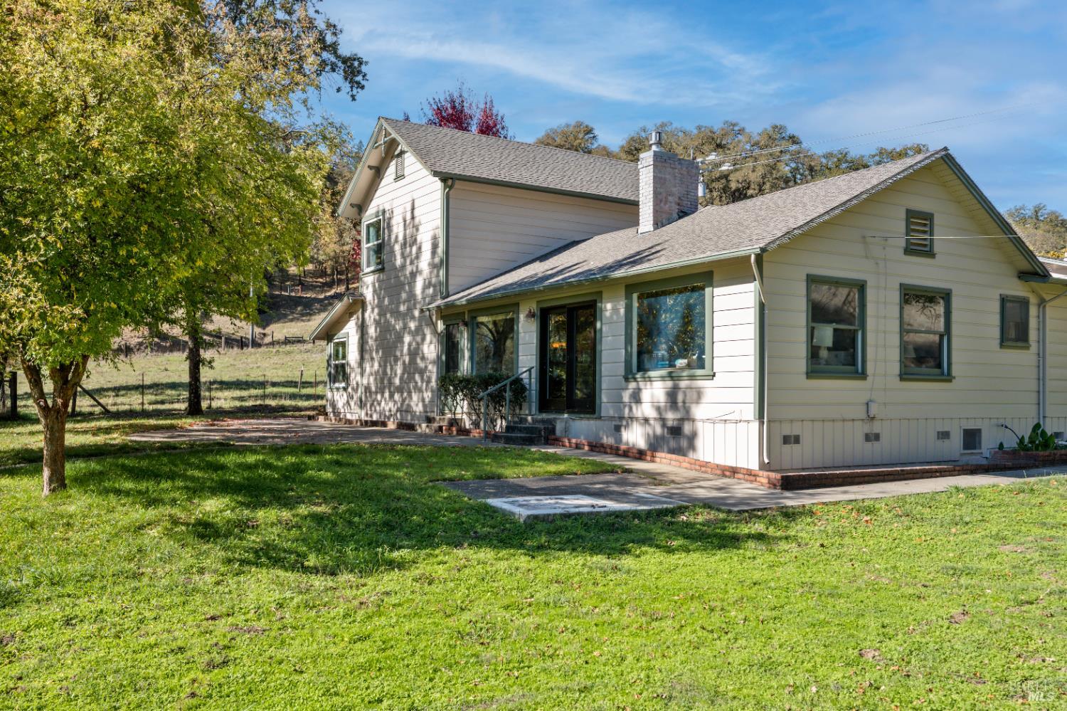 7420 Eastside Potter Valley Road Ukiah, CA 95482 - Photo 4 of 47