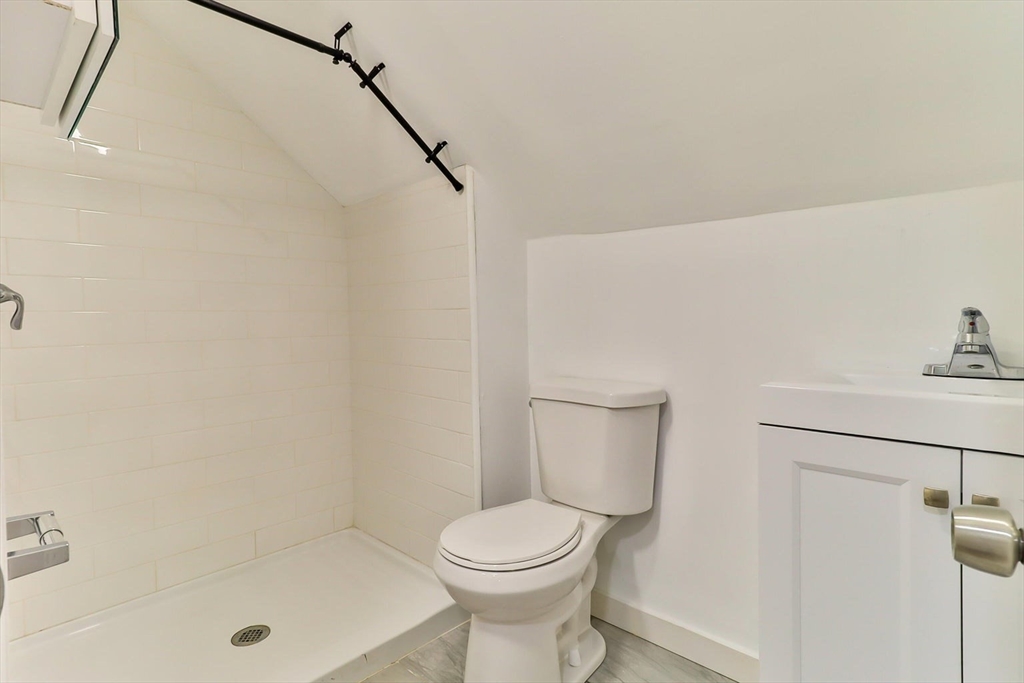 194 Main Street Dennis, MA 02638 - Photo 17 of 20