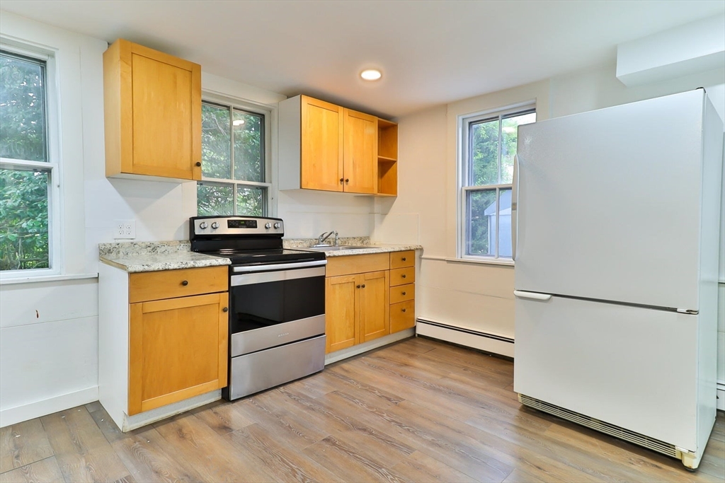 194 Main Street Dennis, MA 02638 - Photo 4 of 20