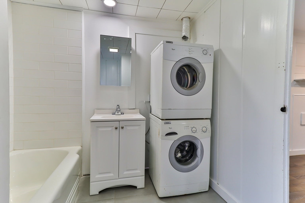 194 Main Street Dennis, MA 02638 - Photo 9 of 20