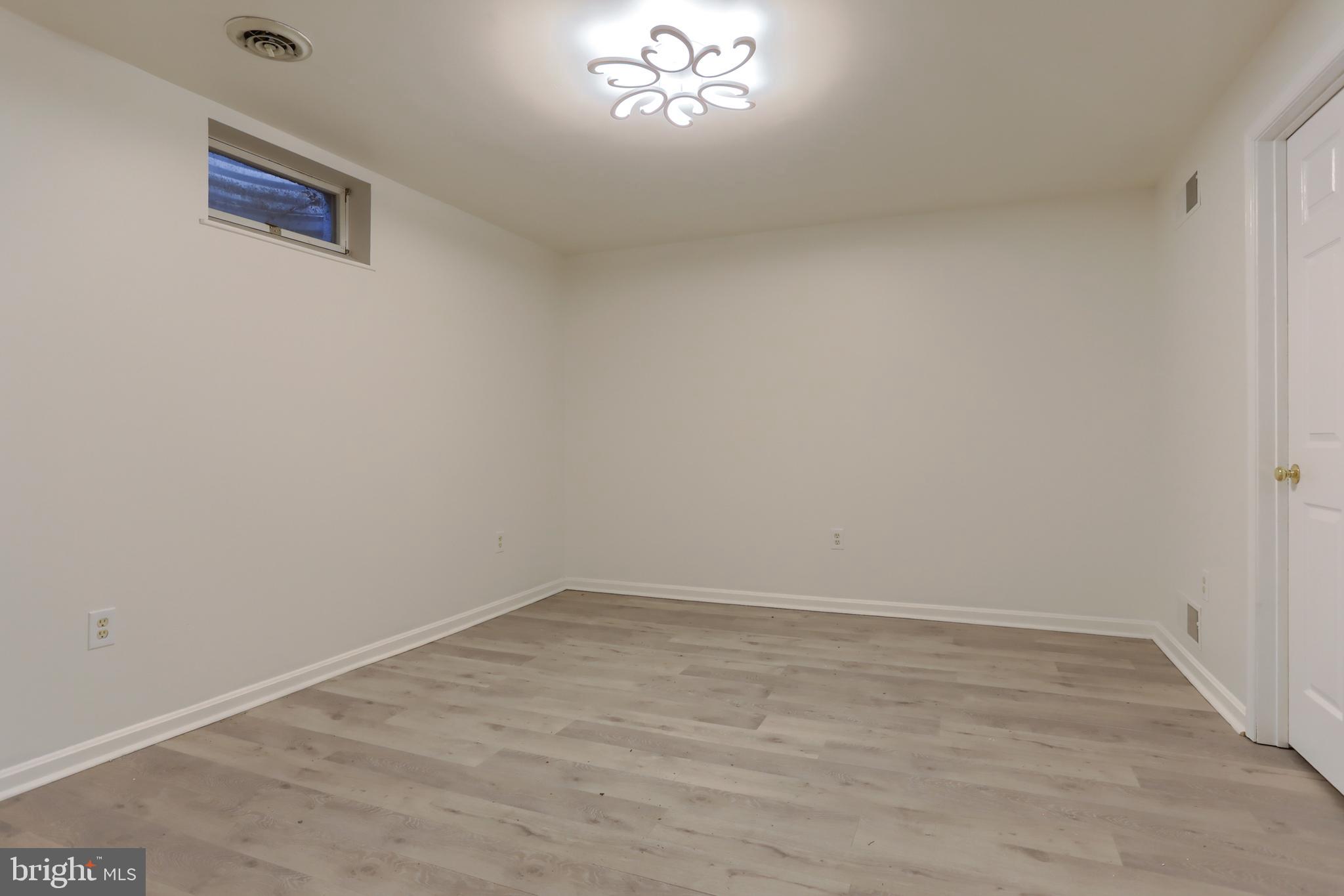 2065 Raleigh Road, Unit B Hummelstown, PA 17036 - Photo 34 of 40 a view of an empty room and a window