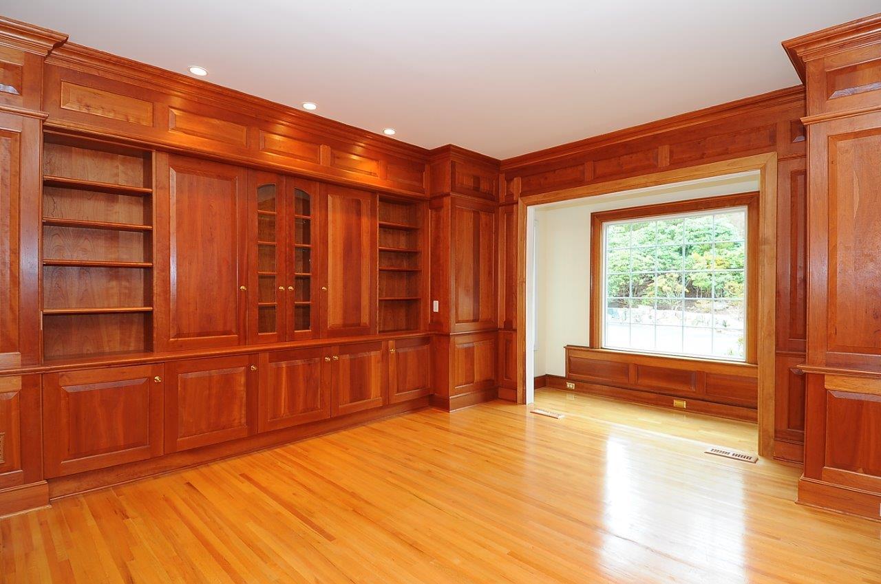 1185 Smith Ridge Road New Canaan, CT 06840 - Photo 12 of 17 a view of an empty room with a window