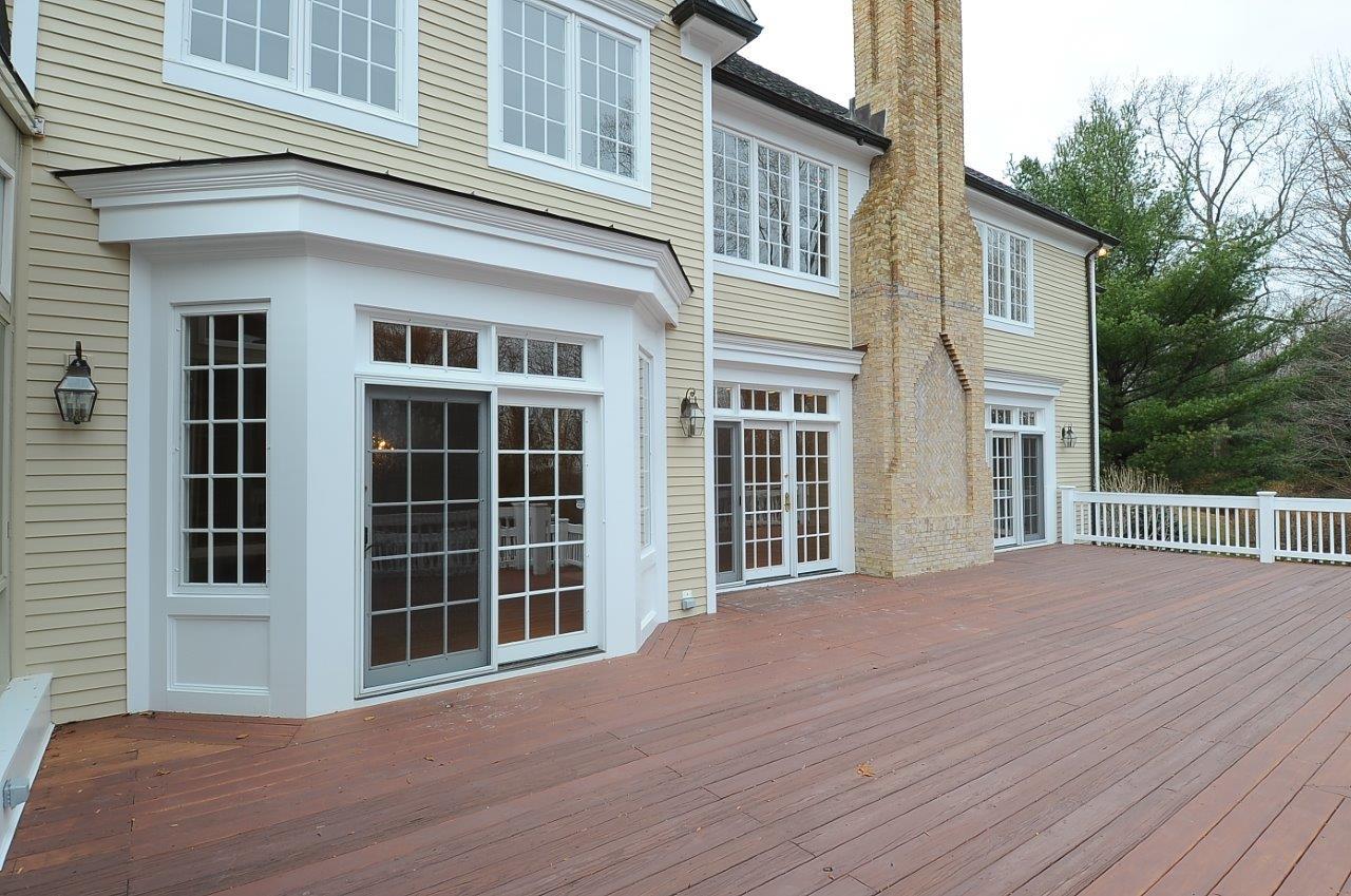 1185 Smith Ridge Road New Canaan, CT 06840 - Photo 16 of 17 front view of a house