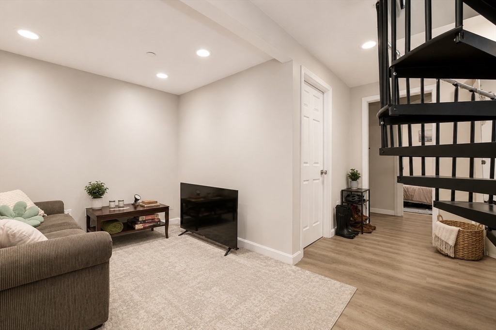 28-30 Cooper Street, Unit 1 Boston, MA 02113 - Photo 8 of 12