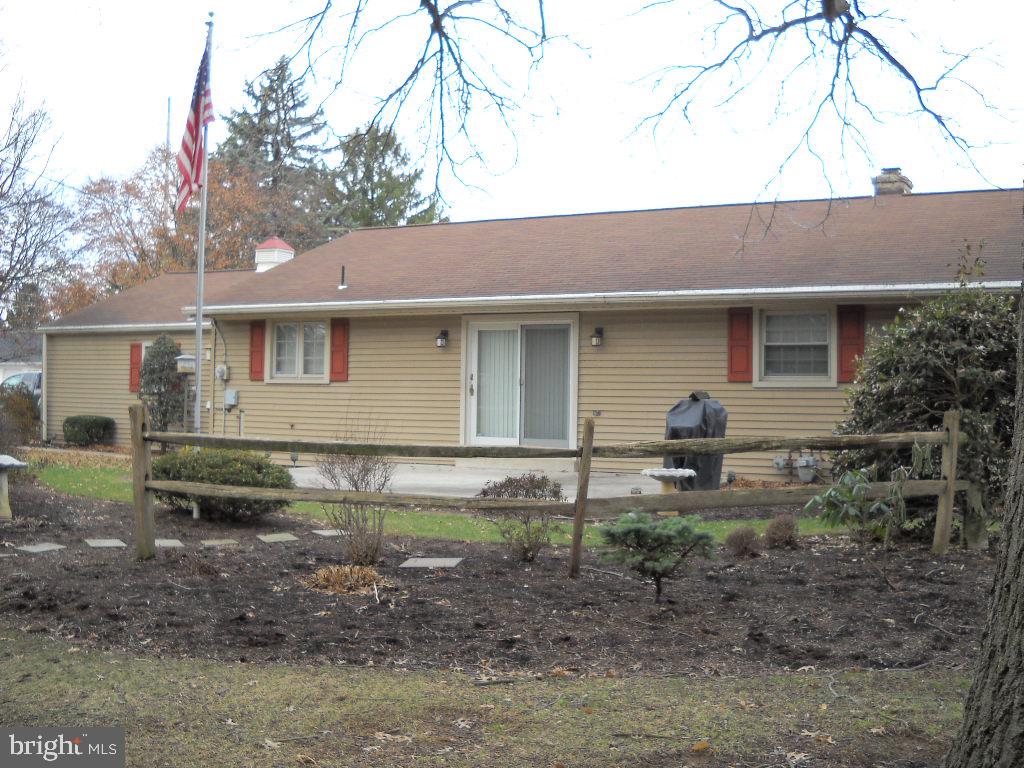 400 East Evergreen Road Lebanon, PA 17042 - Photo 19 of 25 Back view of home