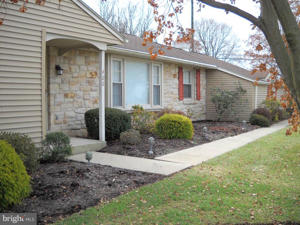 400 East Evergreen Road Lebanon, PA 17042 - Photo 4 of 25 Front view