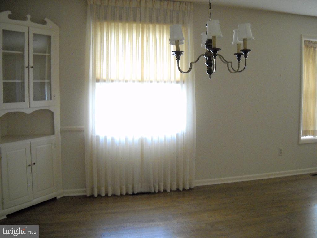 400 East Evergreen Road Lebanon, PA 17042 - Photo 7 of 25 Dining area with built in corner hutch