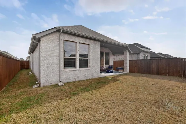 $2,300 | 2319 Kirkstall Way, Forney, TX 75126