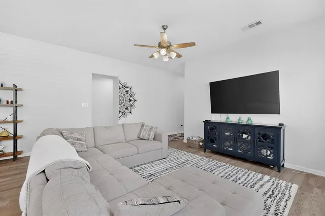 $2,300 | 2319 Kirkstall Way, Forney, TX 75126