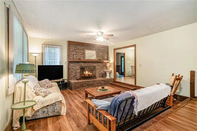 $323,777 | 5317 Highway 81, Loganville, GA 30052